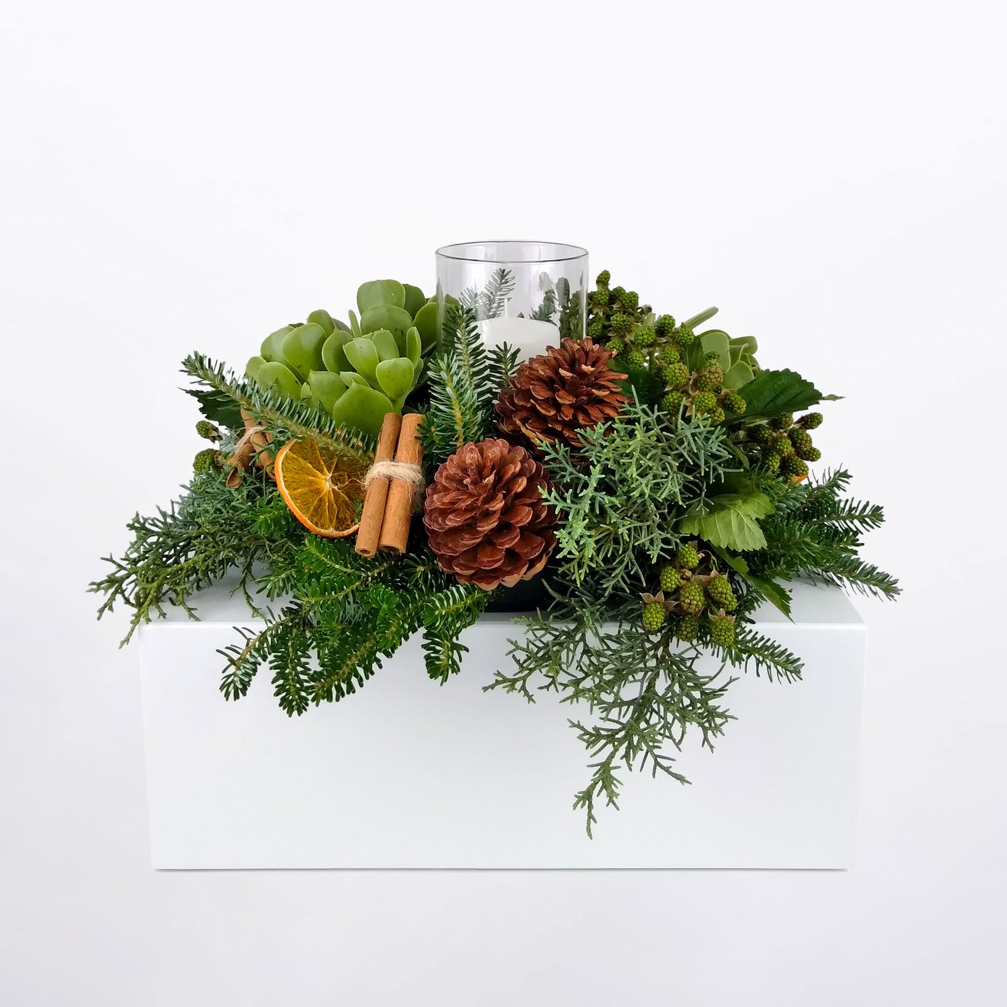 FESTIVE TABLE WREATH