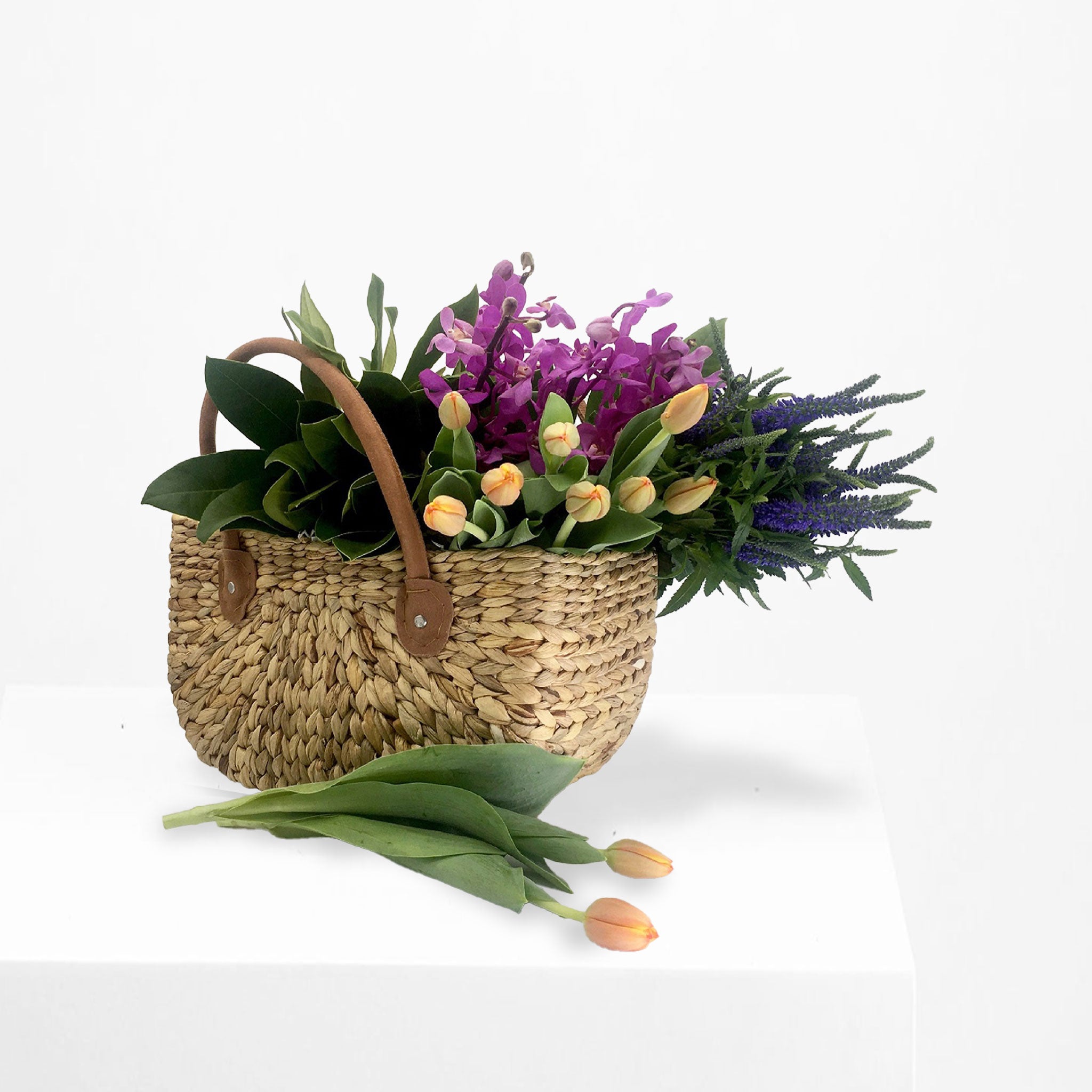 FLOWER BASKET: Florist Choice - Small