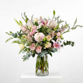 SIGNATURE VASE