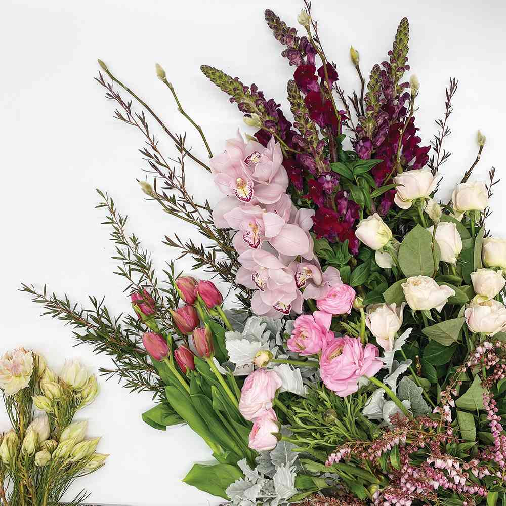FLORIST CHOICE: Fresh Vase Arrangement