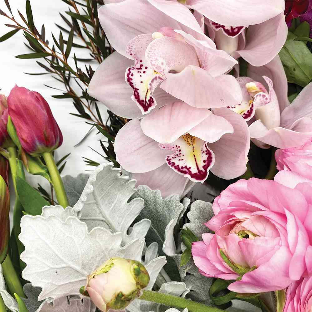 FLORIST CHOICE: Fresh Vase Arrangement